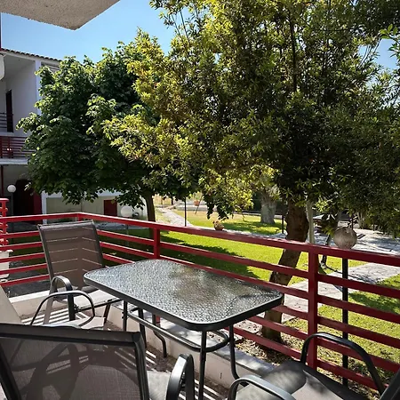 Pap's Summer House *