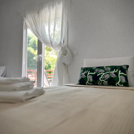 Pap's Summer House *