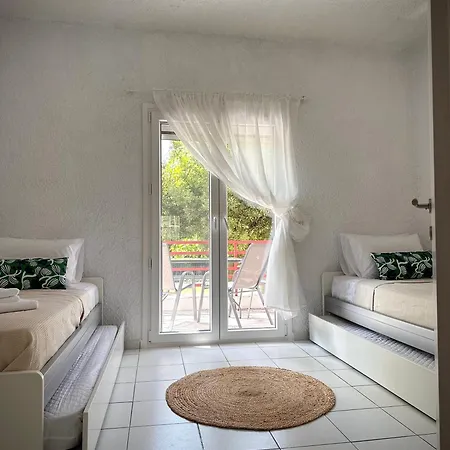 Pap's Summer House *