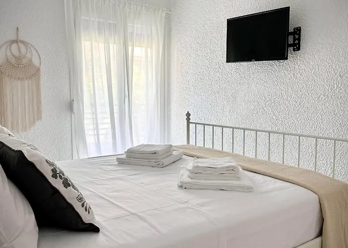 Pap's Summer House Apartamento Polychrono